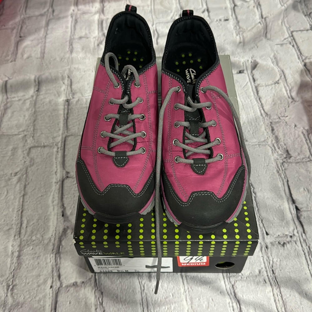 Clarks Wave Walk Vapor Sneakers Women’s Size 9.5 New